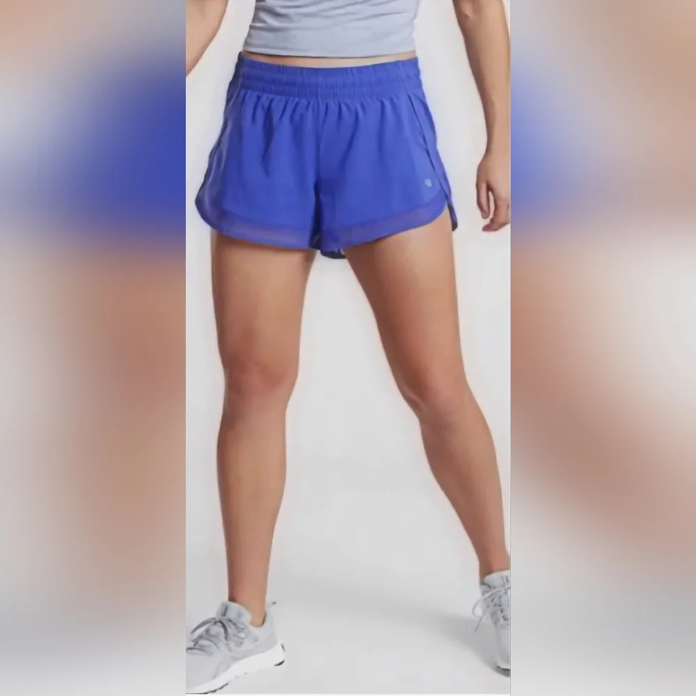 Athleta Mesh Racer Run Short 4" in Marlin Blue. Size S. #291749 - Picture 1 of 7